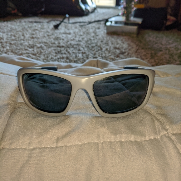 Authentic Men's Oakley Sunglasses 🕶️ - Picture 8 of 12